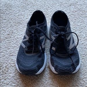 Good condition Women’s New Balance 860 size 9 D